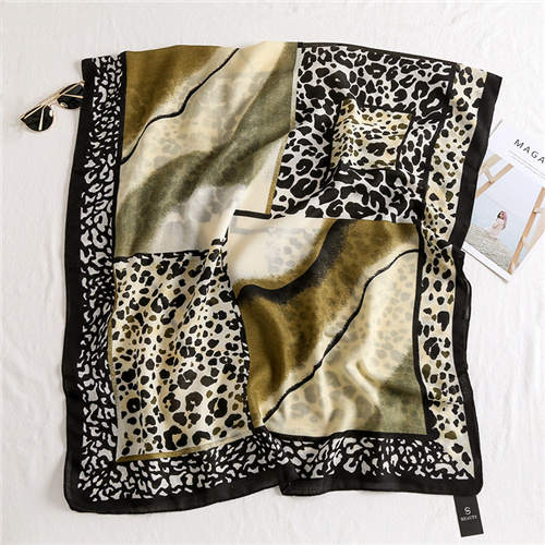 Cotton and linen Korean style leopard scarf fashion gauze long towel sunscreen beach towel shawl