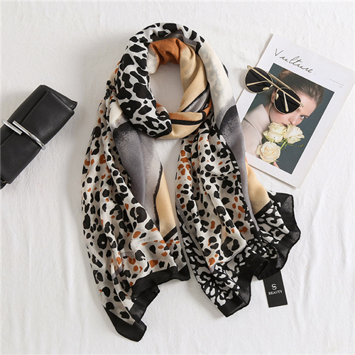 Cotton and linen Korean style leopard scarf fashion gauze long towel sunscreen beach towel shawl