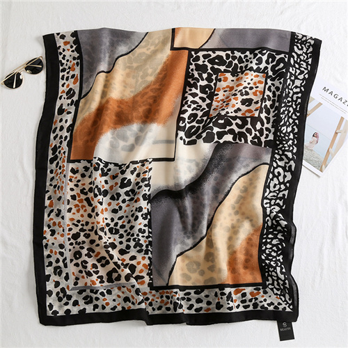 Cotton and linen Korean style leopard scarf fashion gauze long towel sunscreen beach towel shawl