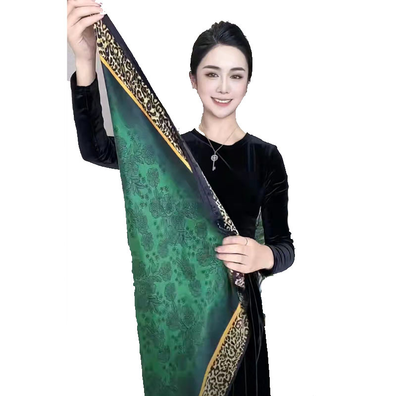 Explosive model silk scarf women wild print decorative scarf leopard green emeralds wholesale