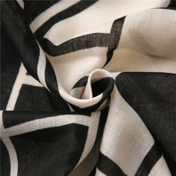 Wholesale cotton linen scarf black white large plaid shawl China