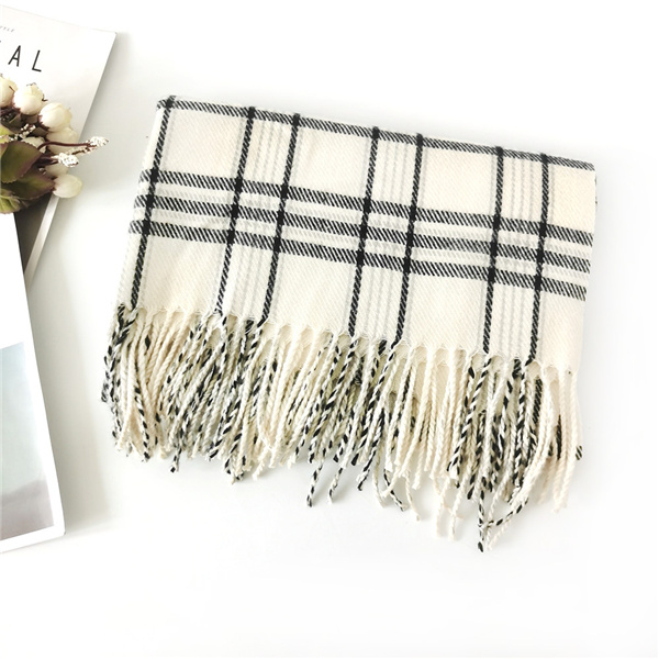 Wholesale cashmere Plaid autumn and winter new classic Plaid Scarf supplier