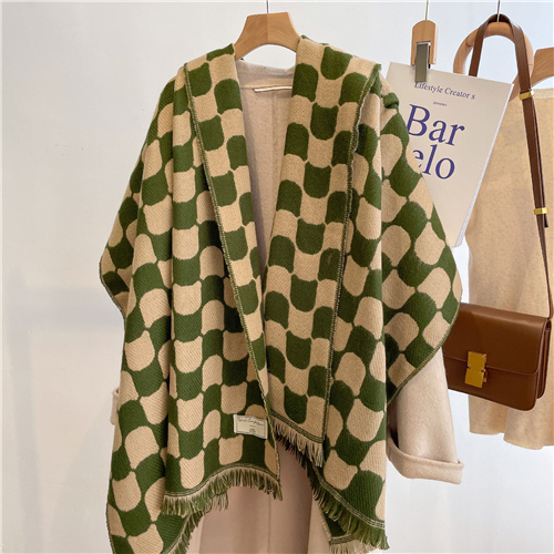Autumn and winter black and white checkerboard scarf for female warmth lovers