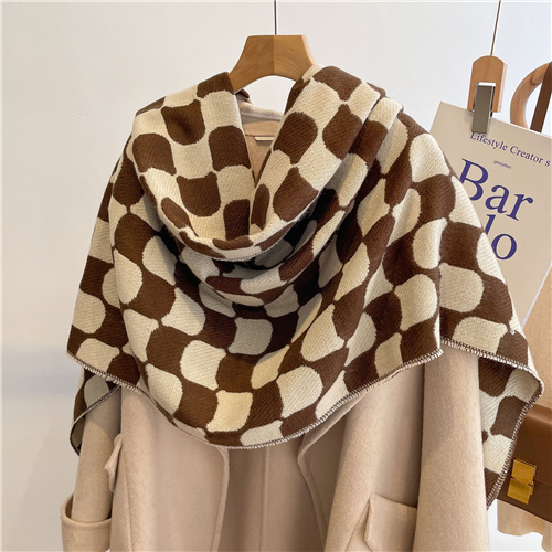 Autumn and winter black and white checkerboard scarf for female warmth lovers
