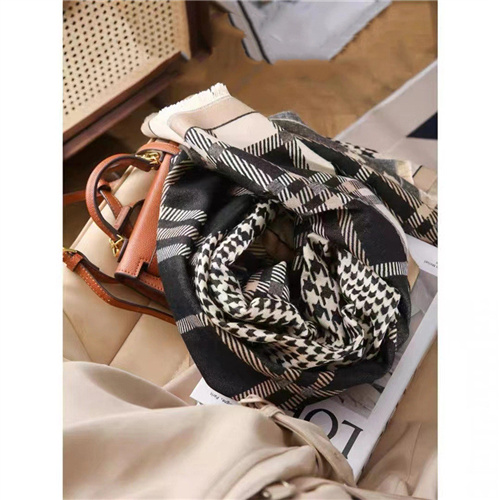 Wholesale of warm scarves with cashmere like double faced shawl and thousand bird pattern