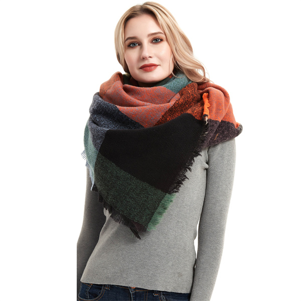 Autumn and winter 2022 herringbone pattern small grid spiked square scarf split triangular scarf scarf