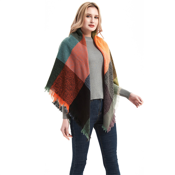 Autumn and winter 2022 herringbone pattern small grid spiked square scarf split triangular scarf scarf
