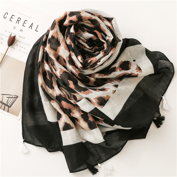 Spring and summer cotton linen scarf female frame leopard pattern tassel beach towel wholesale