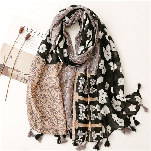 New art color matching beach towel printing cotton linen silk scarf tassel scarf wholesale
