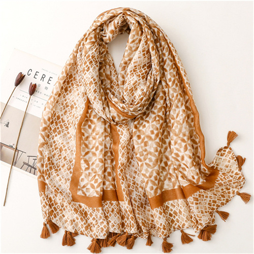 Cotton linen Satin scarves geometric four leaf flower scarves sunscreen scarves wholesale