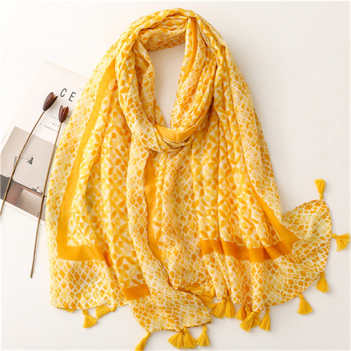 Cotton linen Satin scarves geometric four leaf flower scarves sunscreen scarves wholesale