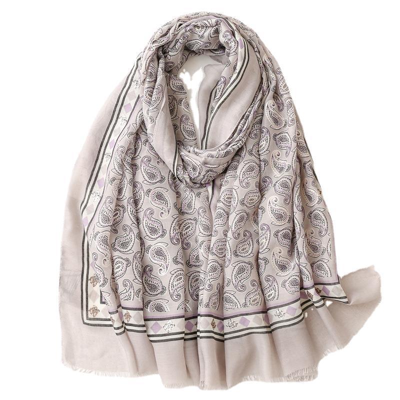 Fashion hot silver cashew nut printed cotton linen scarves tourism sunscreen scarves wholesale