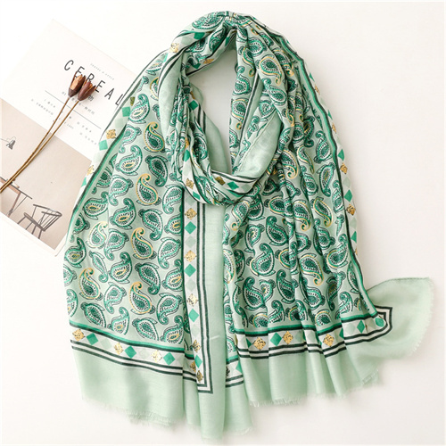 Fashion hot silver cashew nut printed cotton linen scarves tourism sunscreen scarves wholesale