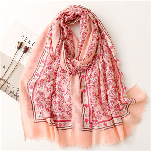 Fashion hot silver cashew nut printed cotton linen scarves tourism sunscreen scarves wholesale