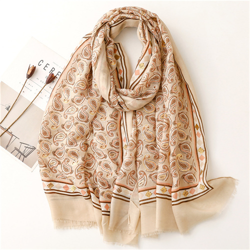 Fashion hot silver cashew nut printed cotton linen scarves tourism sunscreen scarves wholesale