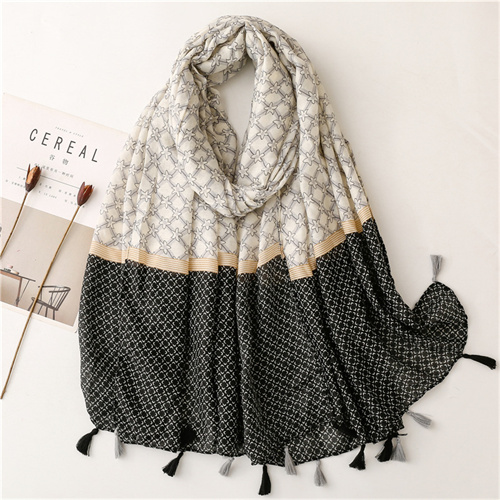 Fashion cotton linen Satin scarves geometric scarves tourism sunscreen beach towels wholesale