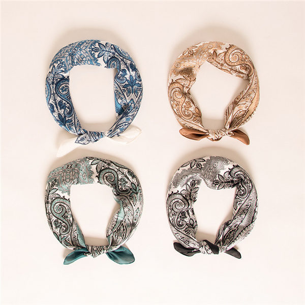 New imitation silk printing scarf Japan and South Korea sweet 70 small square scarf wholesale