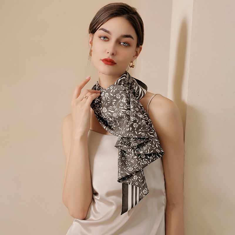 Sweet Floral Print 90 Square Scarf Scarf Small Square Silk Scarf Wholesale