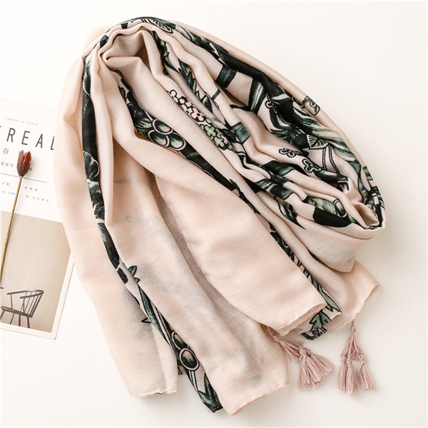 Versatile fashion cotton linen hand Scarf New Satin cotton beach towel wholesale