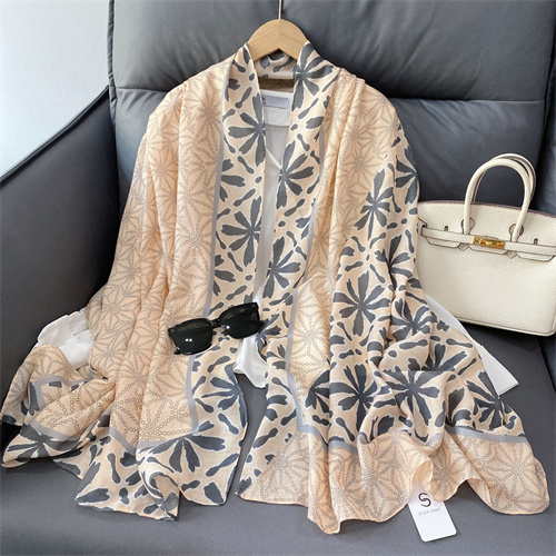 Geometric color matching printing scarf summer Qing new floret cotton linen sunscreen shawl