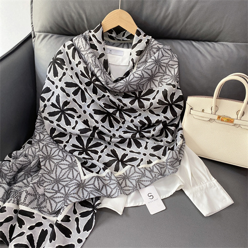 Geometric color matching printing scarf summer Qing new floret cotton linen sunscreen shawl