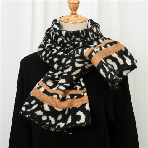 Fashion new leopard scarf imitation cashmere warm scarf shawl windproof scarf wholesale
