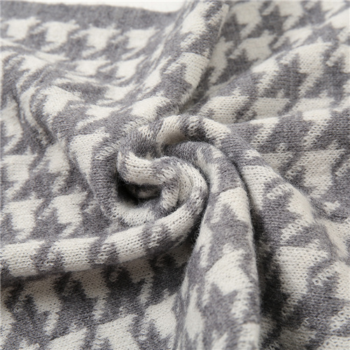 Light gray houndstooth triangle scarf girl thickened scarf multi purpose shawl to keep warm