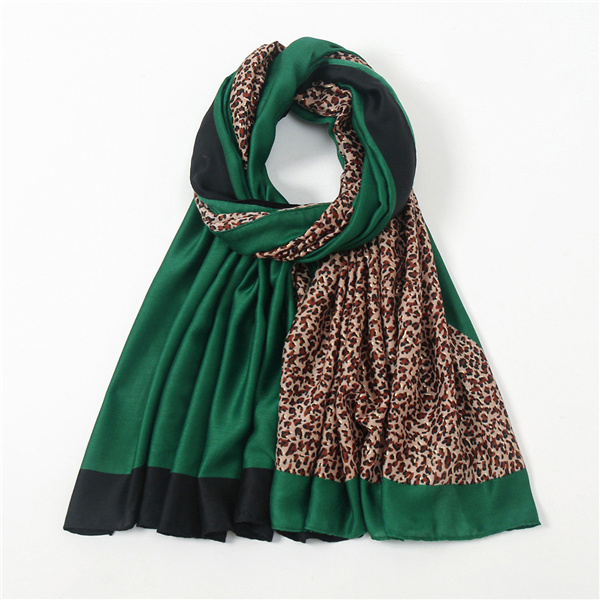 Classic leopard print sunscreen shawl Cross border fashion headband Womens satin cotton warm scarf