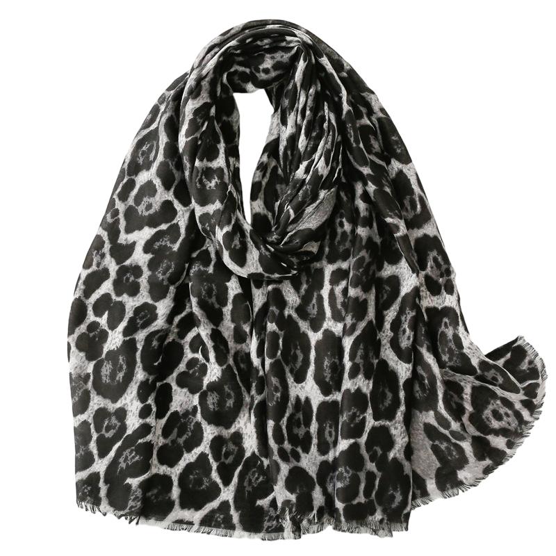 Wholesale cotton linen scarf fashionable leopard print warm women shawl