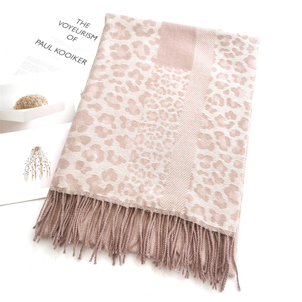 Autumn and winter new imitation cashmere scarf womens houndstooth tassel shawl leopard print scarf wholesale