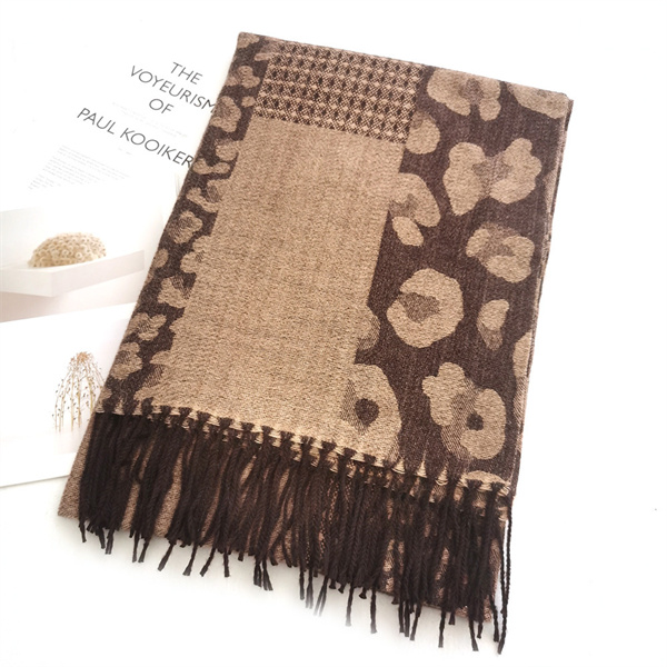 Autumn and winter new imitation cashmere scarf womens houndstooth tassel shawl leopard print scarf wholesale