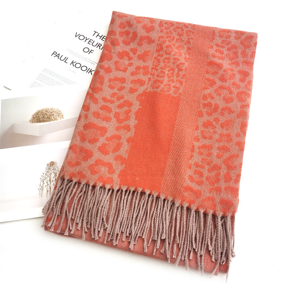 Autumn and winter new imitation cashmere scarf womens houndstooth tassel shawl leopard print scarf wholesale