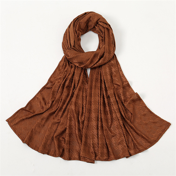 Houndstooth monochrome threaded cotton ladies bandana solid color fashion all season versatile shawl scarf