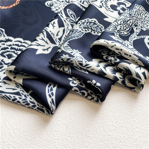 Rabbit flowers 110cm beautiful damask scarf shawl sun protection headscarf square scarf