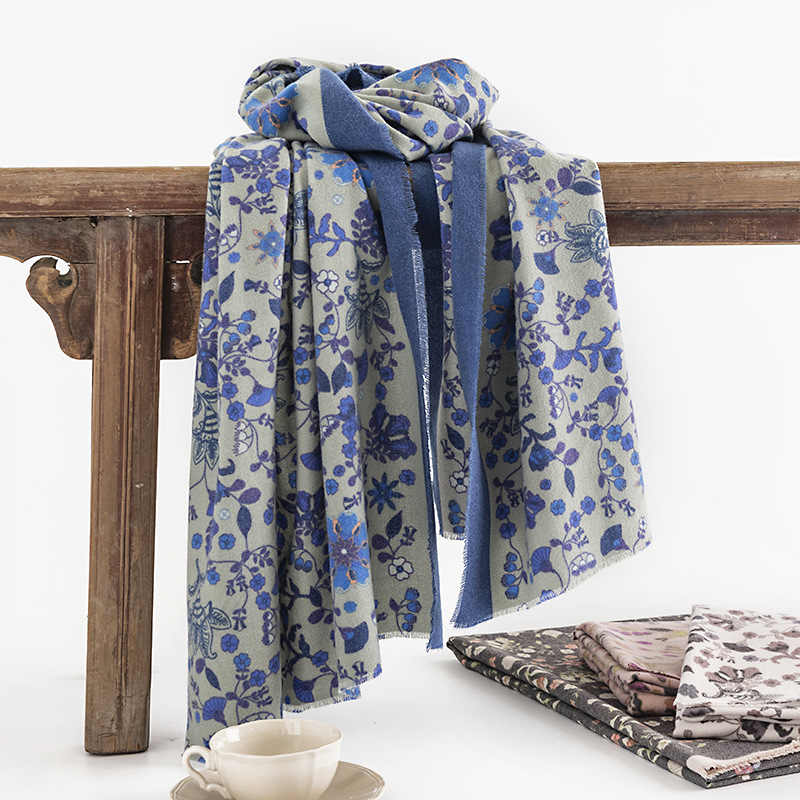 Small floral scarf Elegant and luxurious style printed imitation cashmere scarf Women warm and cold resistant scarf