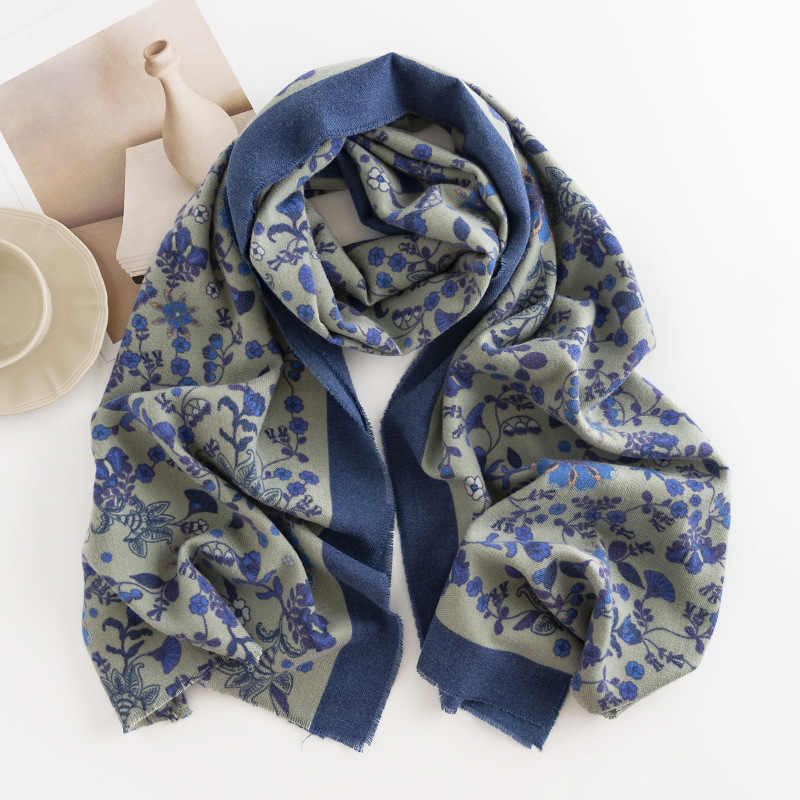 Small floral scarf Elegant and luxurious style printed imitation cashmere scarf Women warm and cold resistant scarf