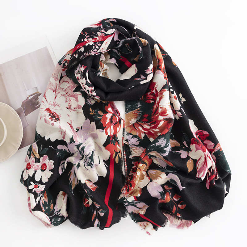 Scarf printed Chinese style camellia warm shawl  retro imitation cashmere neck protection cold protection scarf