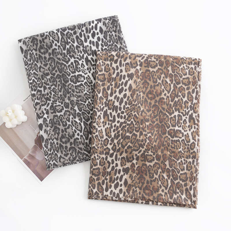 Ethnic Leopard Pattern Short Tassel Woven Imitation Cashmere Brushed Scarf Warm Shawl Neck