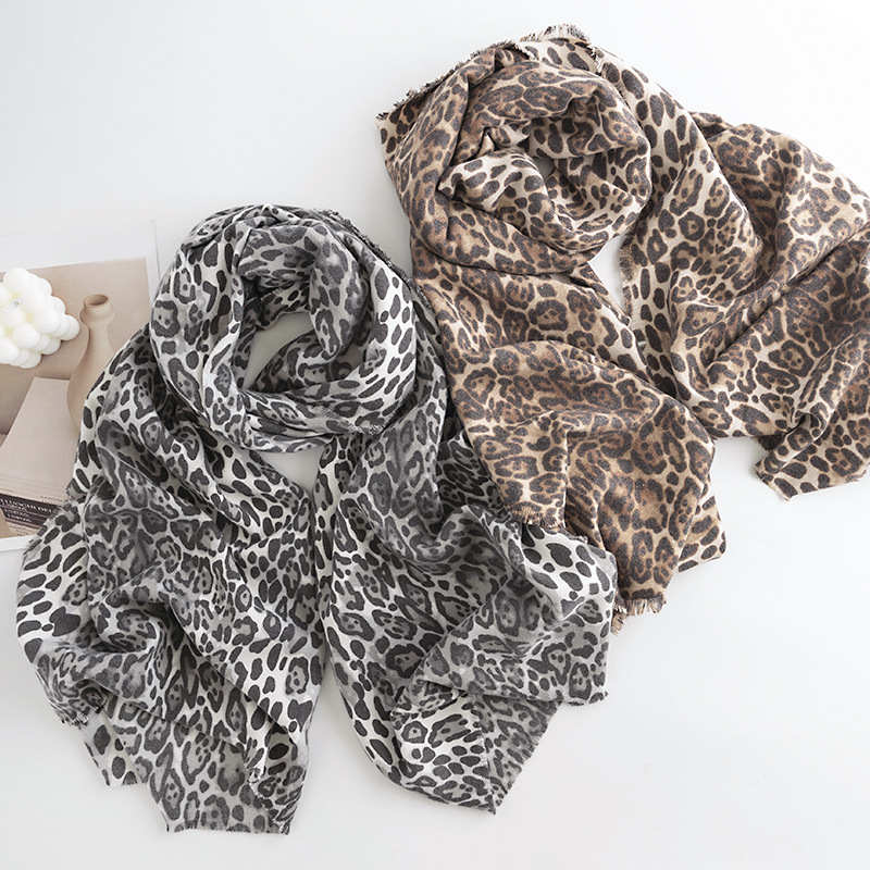 Ethnic Leopard Pattern Short Tassel Woven Imitation Cashmere Brushed Scarf Warm Shawl Neck
