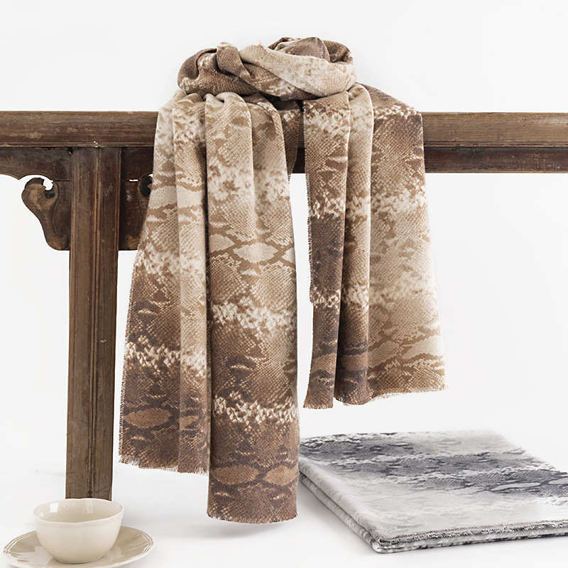 Street style snake patterned imitation cashmere scarf  warmth twill style short tassel shawl