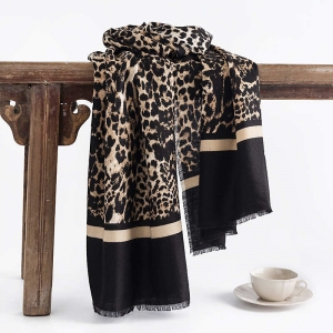 Leopard patterned imitation cashmere scarf winter printed warm shawl advanced commuting feeling and neck protection