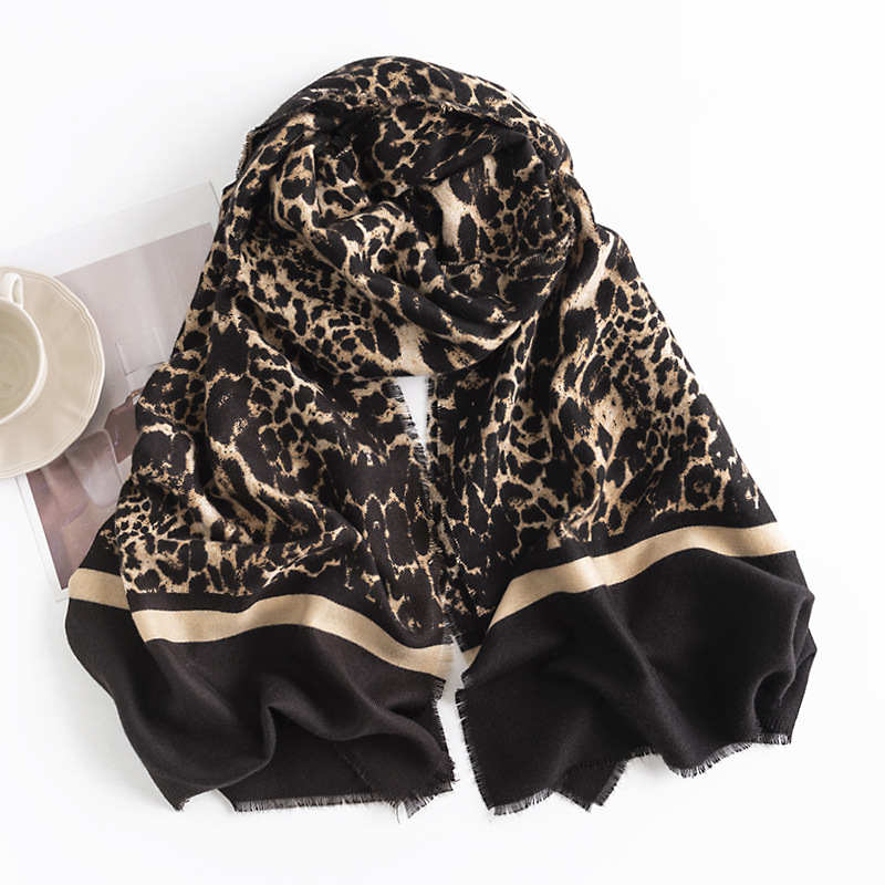 Leopard patterned imitation cashmere scarf winter printed warm shawl advanced commuting feeling and neck protection