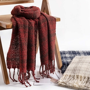 Square plaid scarf Elegant casual style cold resistant shawl Fashion commuting warmth neck protection scarf