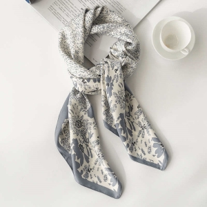 Temperament simulation silk scarf Spring matching shirt print scarf Fashion commuting small square scarf for women