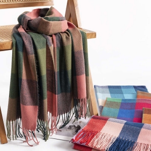 Wholesale network of imitation cashmere scarves red wind scarves warm cold resistant shawls