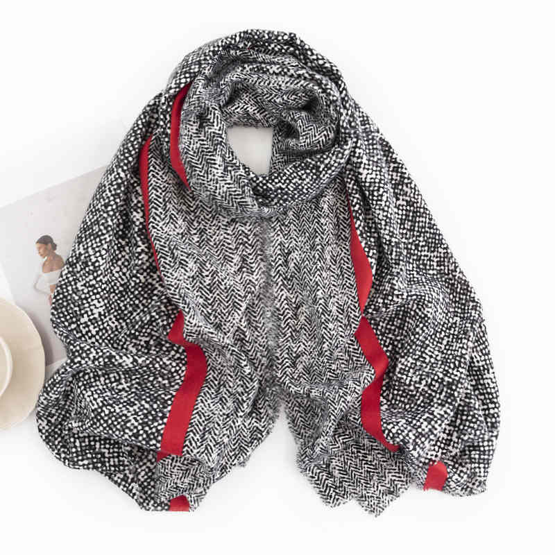 Printed Serpentine Cashmere Scarves Europe fashion commuter neck cold neck scarf elegant winter warm shawl