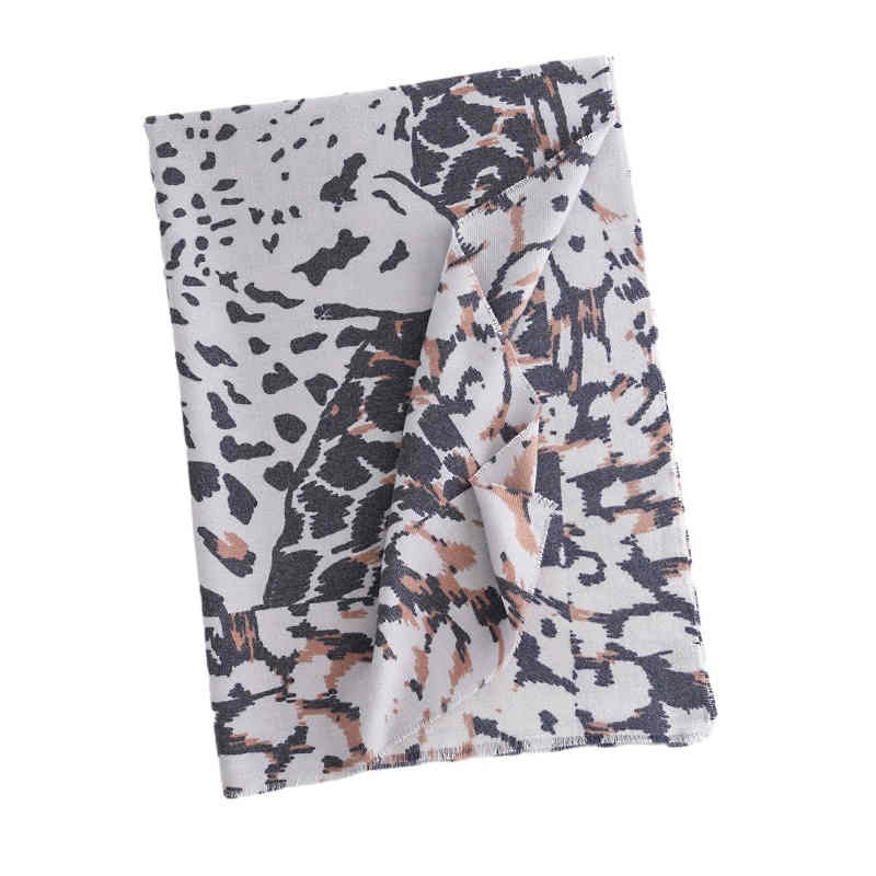 Leopard print scarf female Europe the United States fashion commuter neck cold neck scarf light luxury wind warm shawl