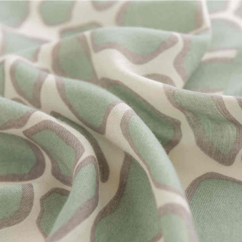 European n fashion print leopard scarf women new green winter warm neck simple elegant temperament shawl
