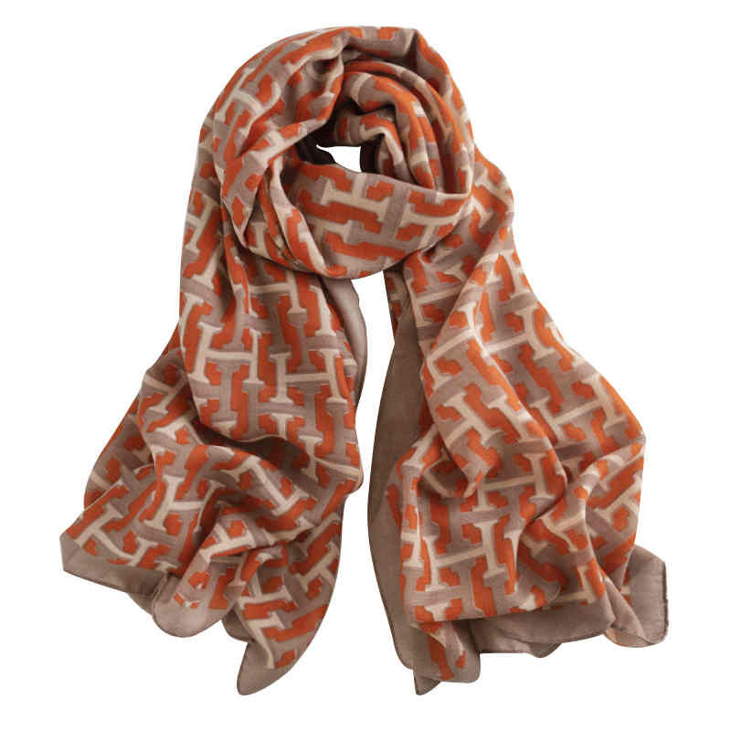 European  n street wind letter simulation silk scarves cotton hemp scarf woman fashion air conditioning shawl beach scarf