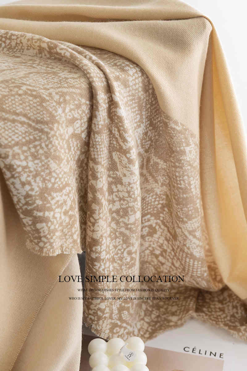 Elegant celebrity animal plaid scarf autumn winter new style imitation cashmere scarf shawl warm neck scarf